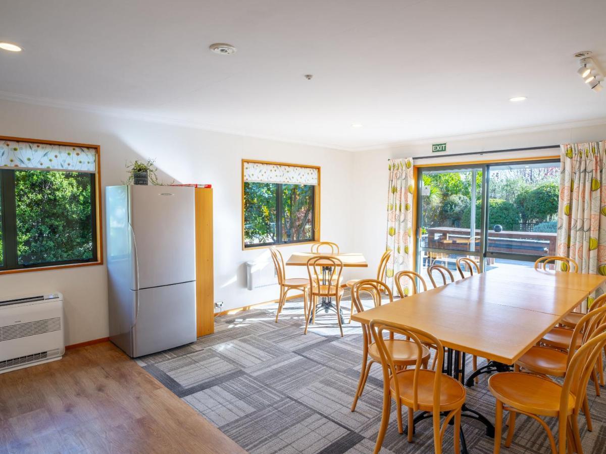 Wanaka Springs Lodge エクステリア 写真