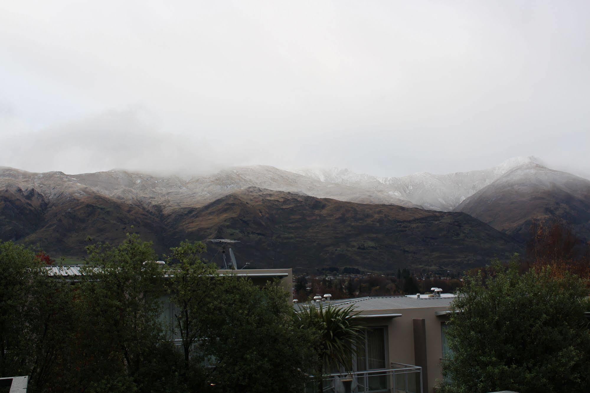 Wanaka Springs Lodge エクステリア 写真